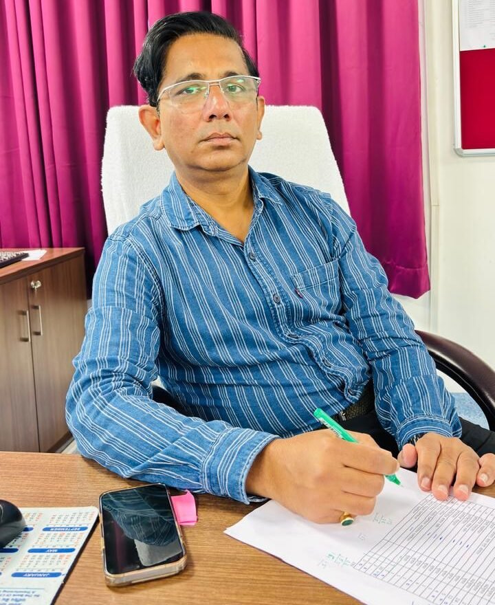 Dr Amit Kumar